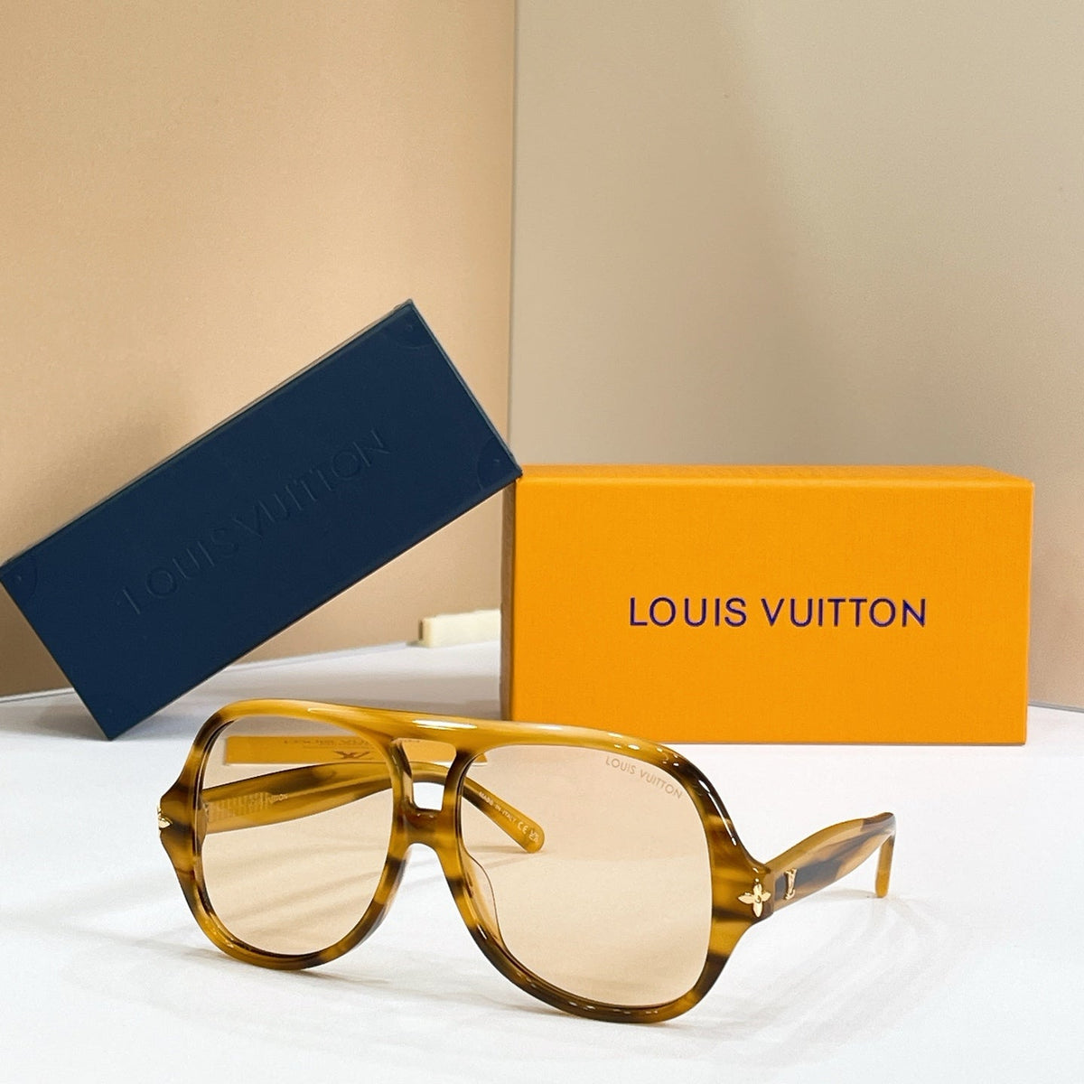 Louis Vuitton Z3476U Sunglasses